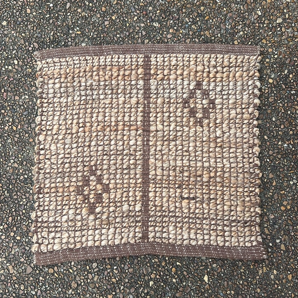 Woven Textured Rug Sample with Geometric Pattern - Picture 5 of 8